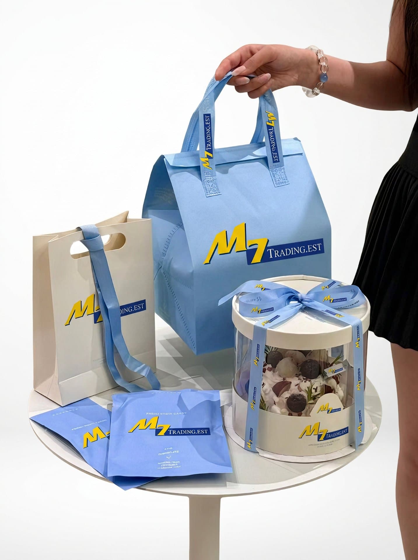 طقم M7 Trading الأزرق